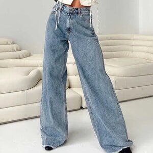 Lioness Eivissa High Rise Baggy Jeans Faded Denim in Medium